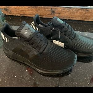 Women’s Adidas Originals Swift Run Casual Shoes